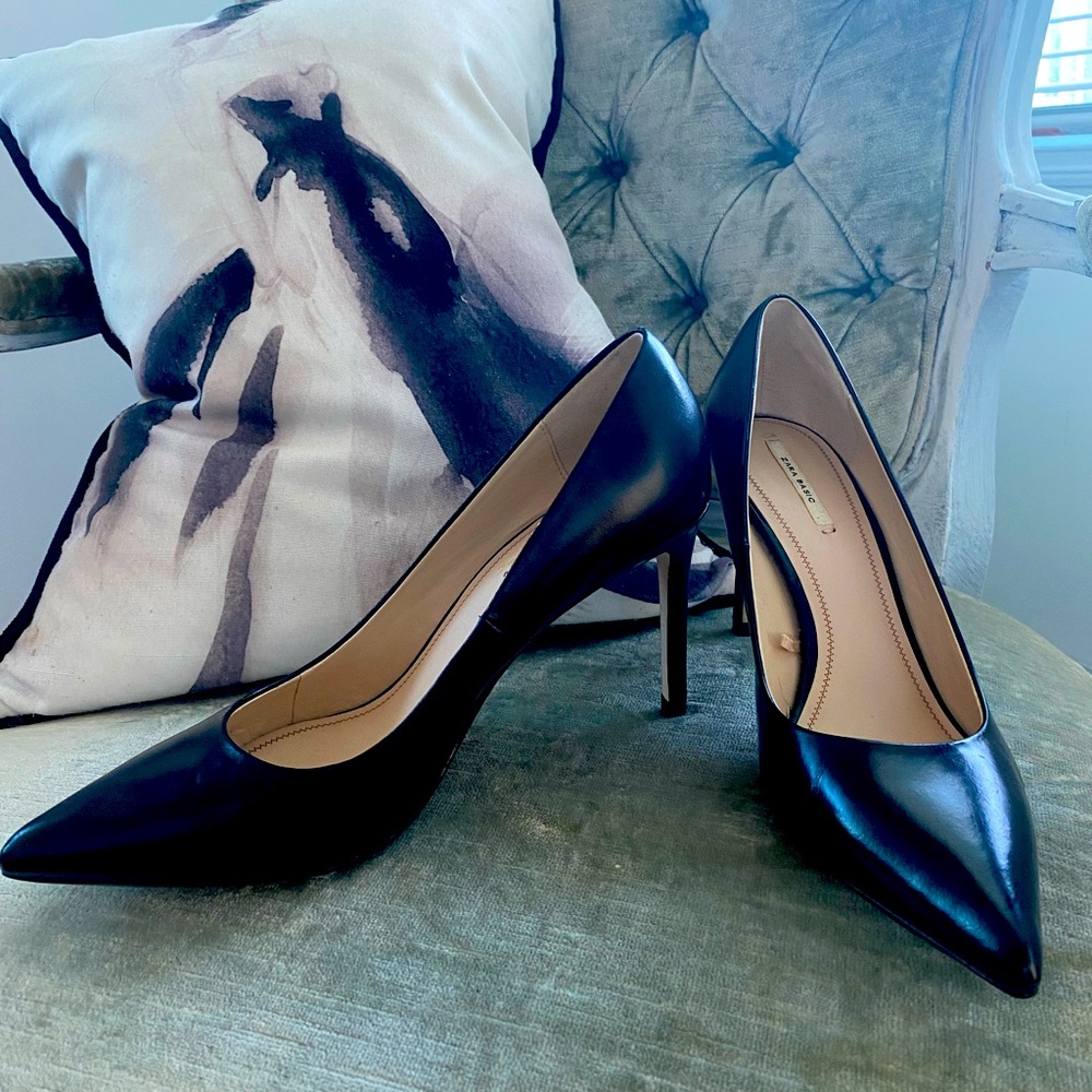 NWOT Zara Basic Black Heels